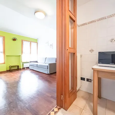 Corso San Gottardo - Darsena Flat Milano